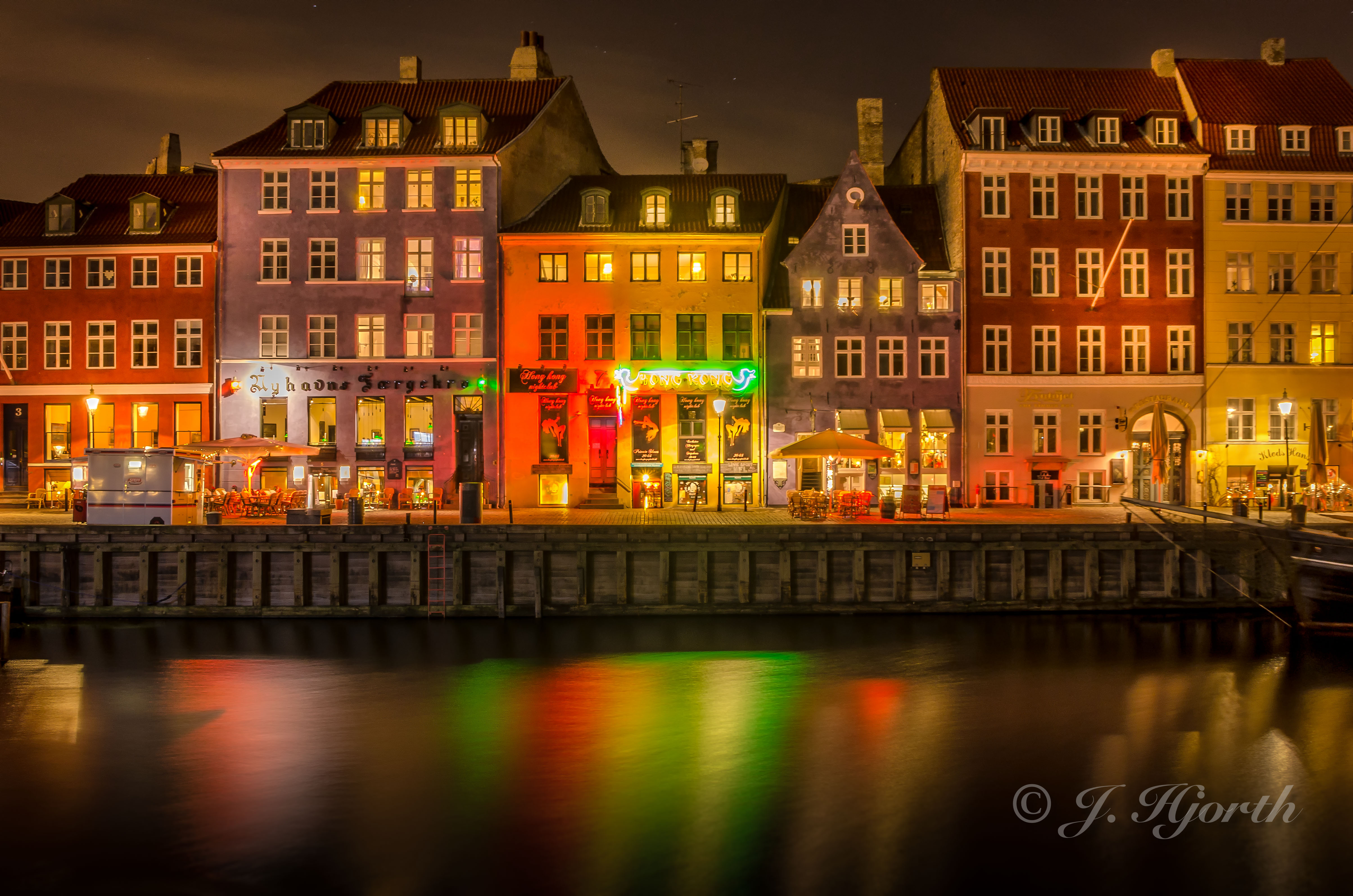 Nyhavn "By Night"